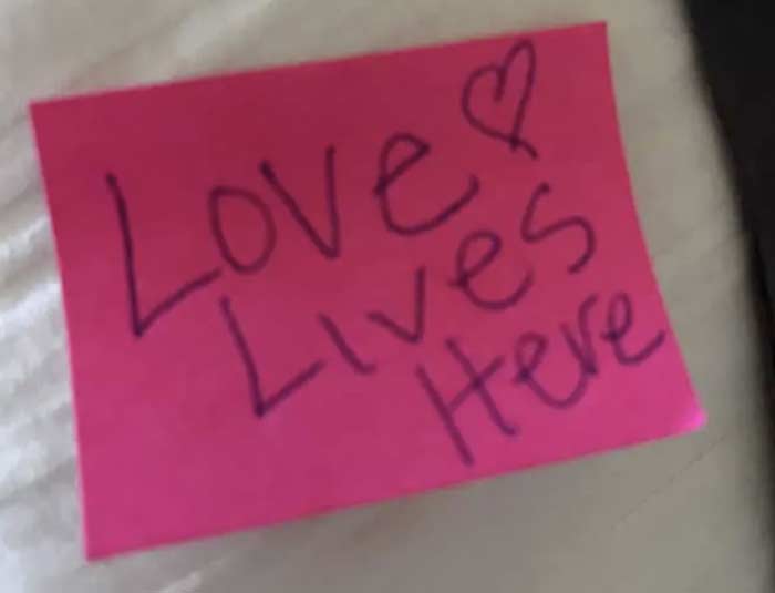 pink love note
